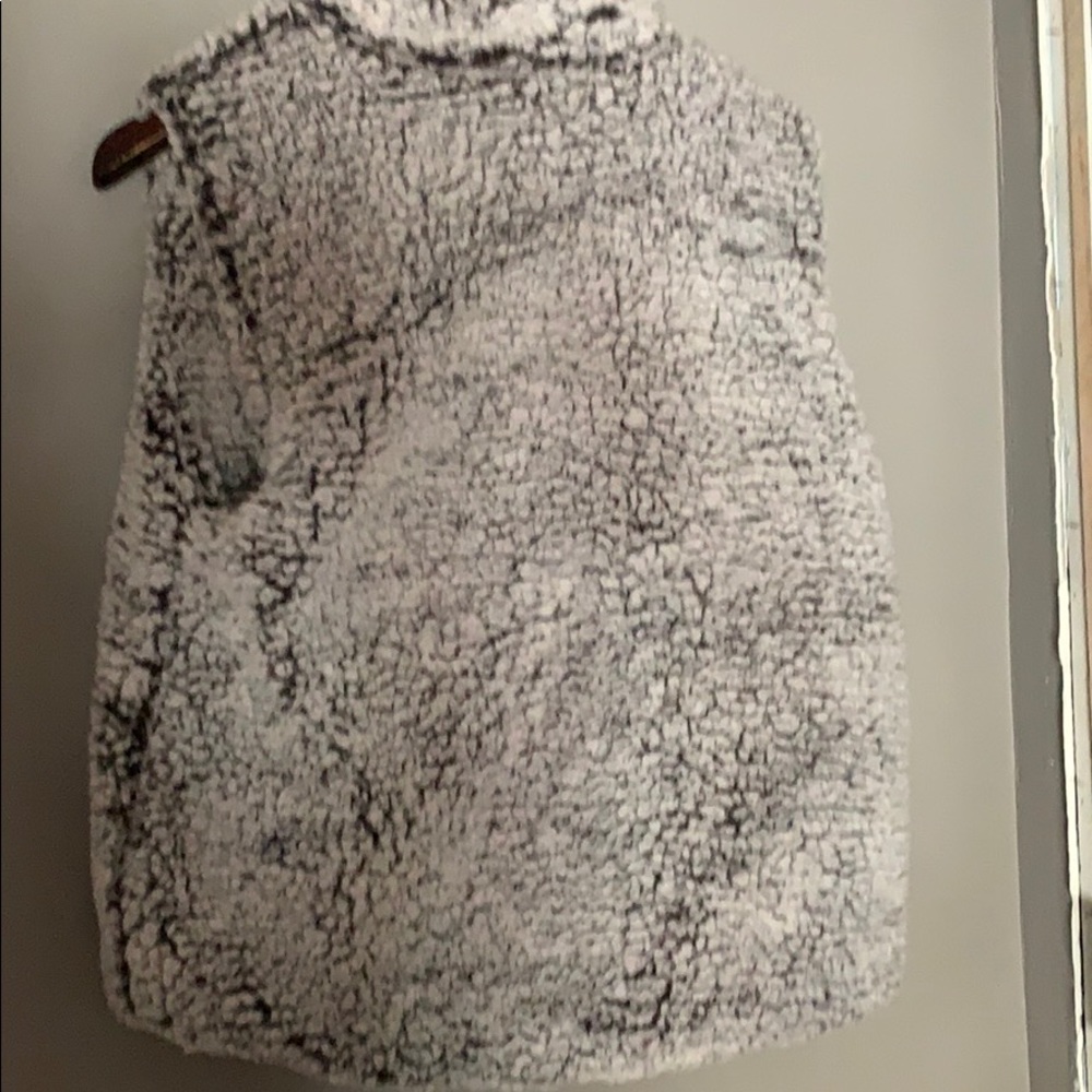 Vest - Picture 8 of 8
